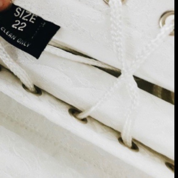 BNWOT 22” White Longline Brocade Overbust Corset - Picture 4 of 4